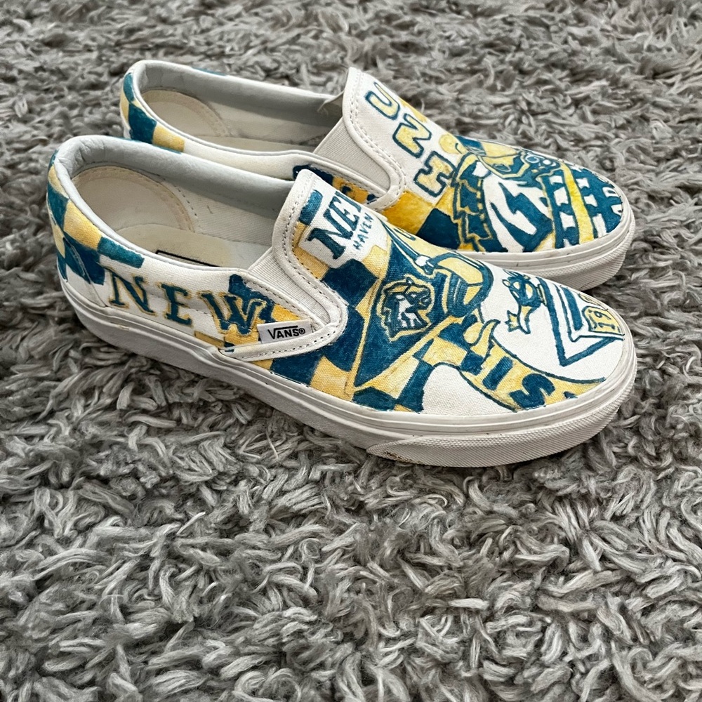 University of New Haven custom vans size 7